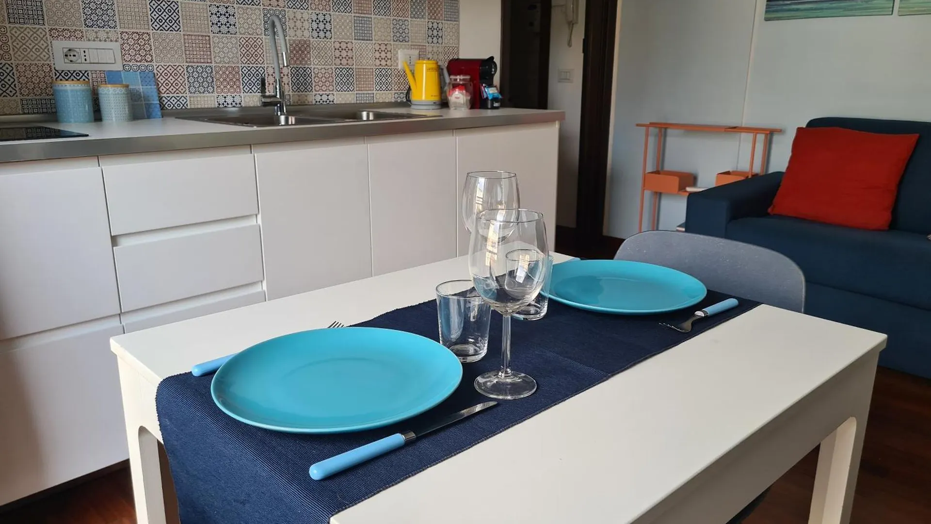 Blue Retreat M4 Milano Apartment