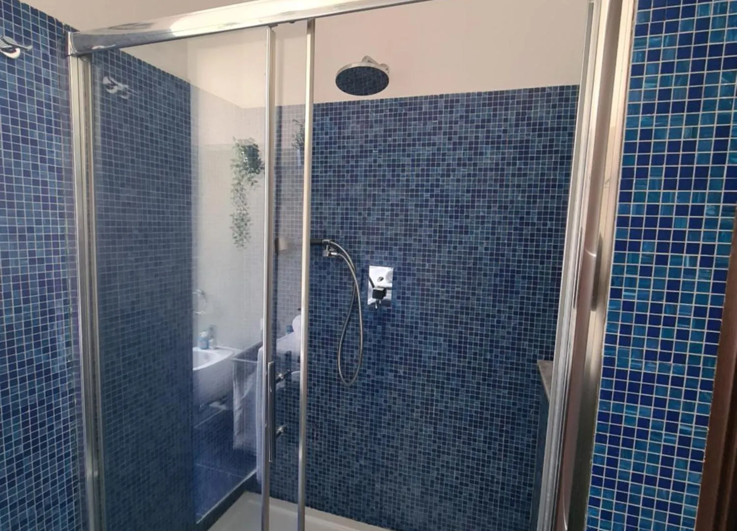 Blue Retreat M4 Milano Apartment